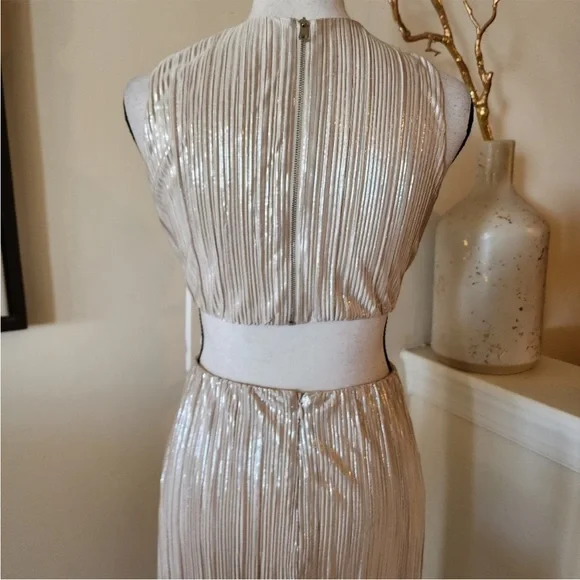 🔥Aqua Twist Front Cut-Out Metallic Gold Evening Gown - Picture 7 of 8